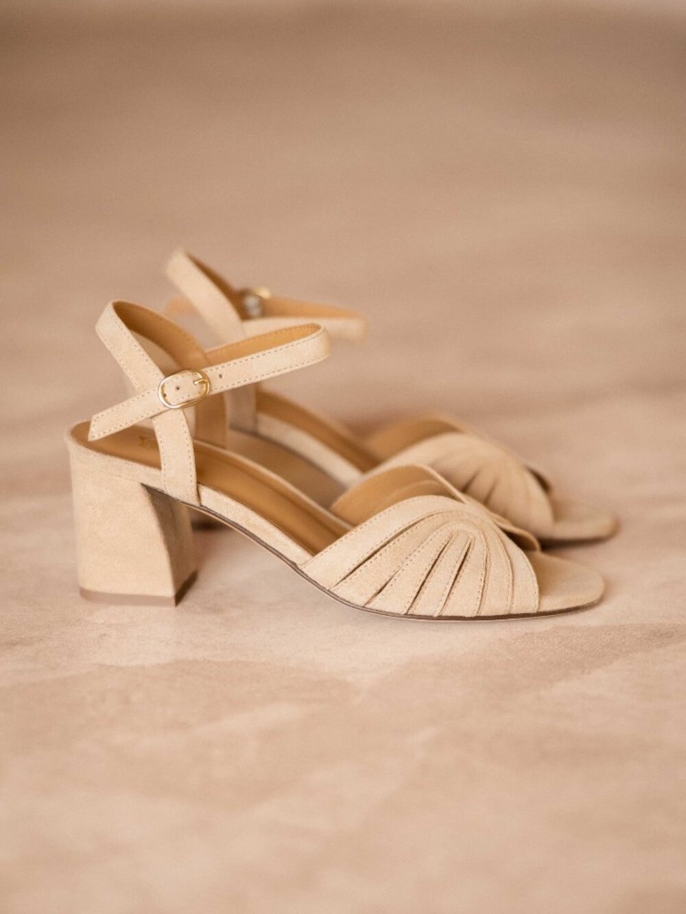 NIB Bobbies Eileen Heel Sandal | 35 | Milos Beige | New in Box | Sold Out Online